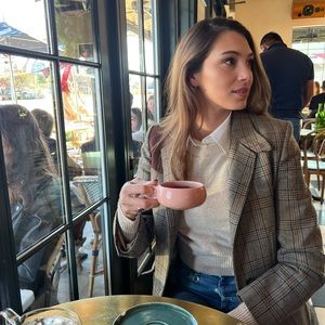 Meet your Posher, Molly